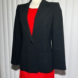 Linda Allard Ellen Tracy black blazer in good condition